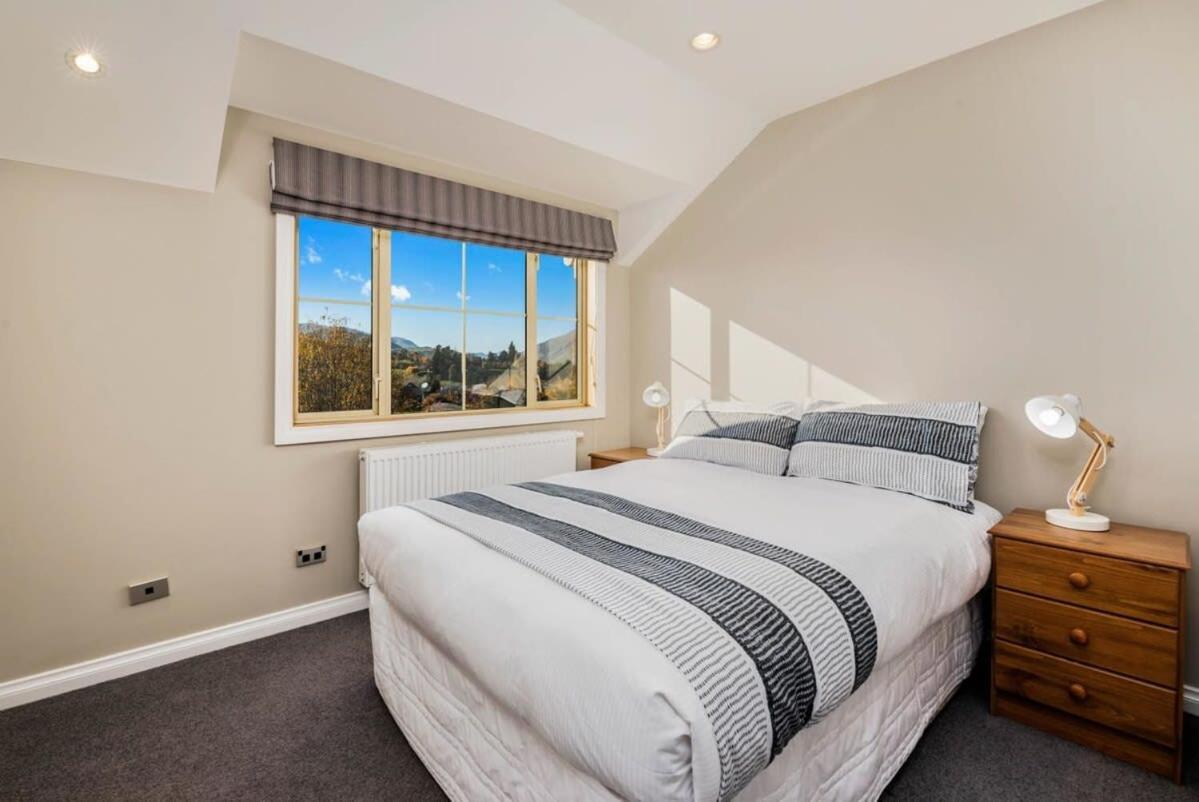 Paeroa View Villa Куийнстаун Екстериор снимка